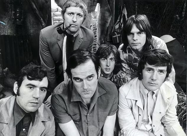 Das Monty-Python-Kollektiv (von links nach rechts): Terry Jones, Graham Chapman, John Cleese, Eric Idle, Michael Palin, Terry Gilliam