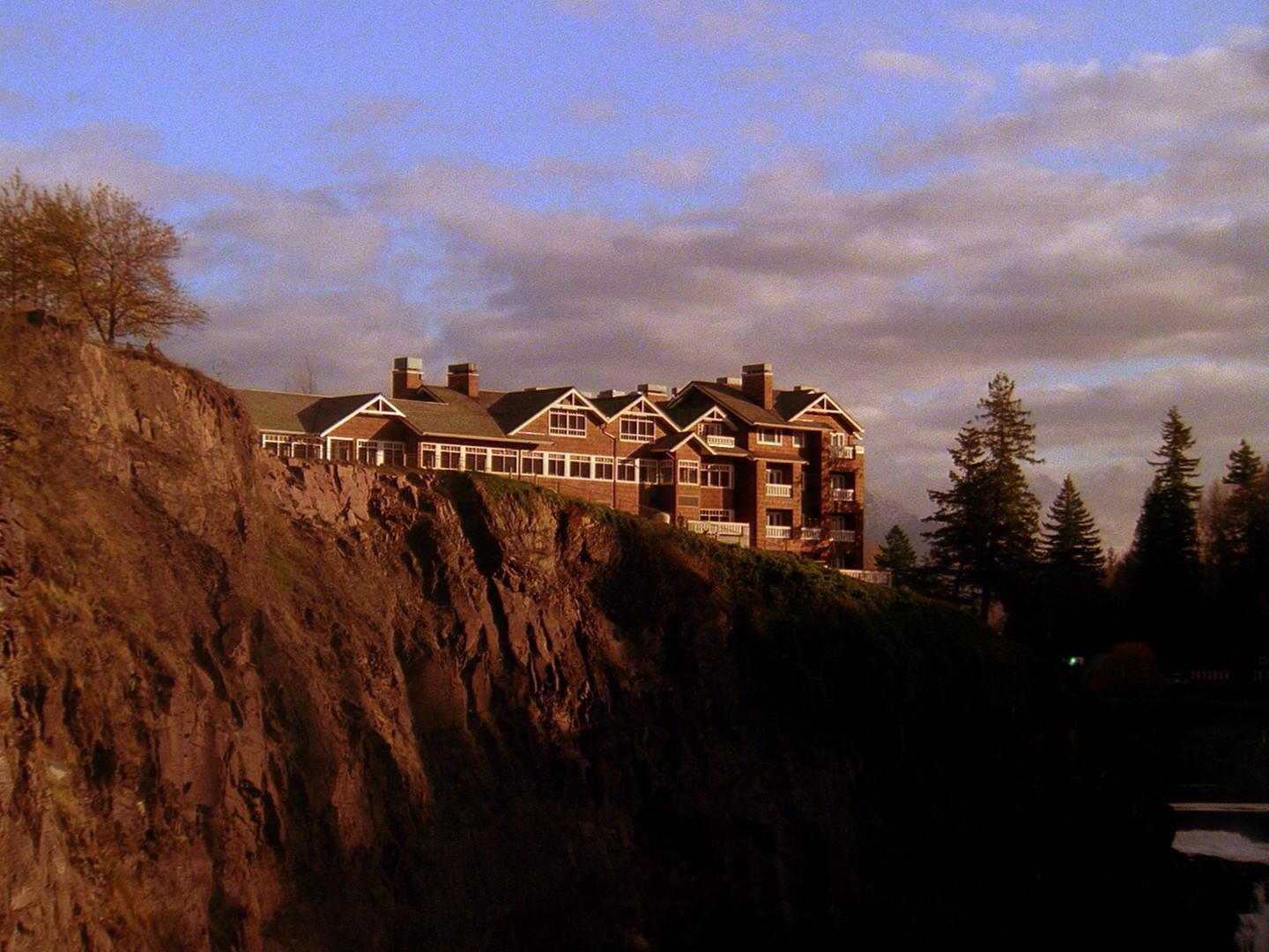 Twin Peaks – Rest In Pain